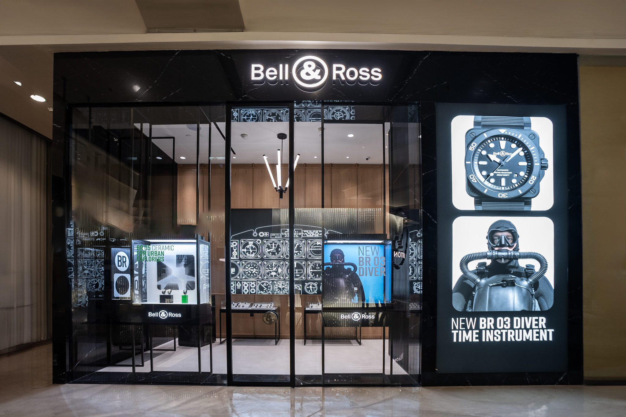 Transformasi Butik Bell & Ross Pacific Place: Kental dengan Sentuhan Desain Aviasi